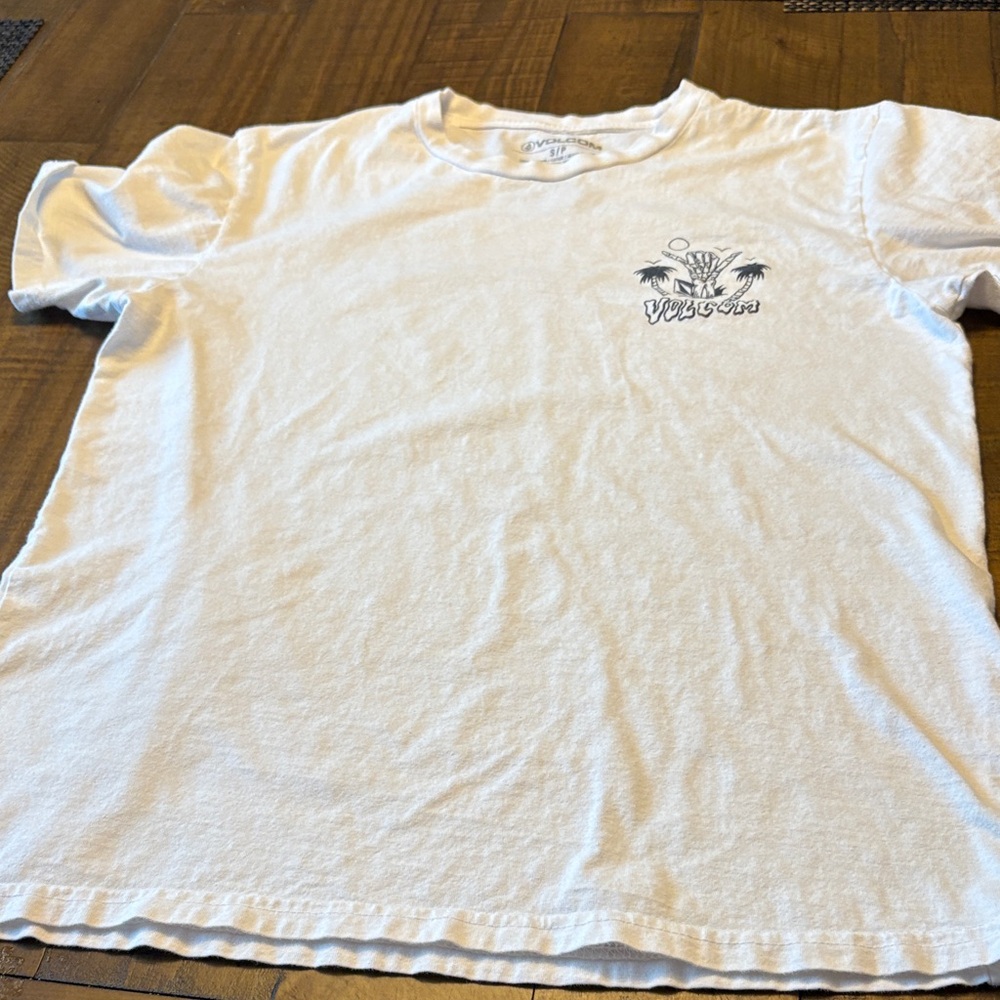 Men’s Small Volcom White Short Sleeve Tee with Black Graphic